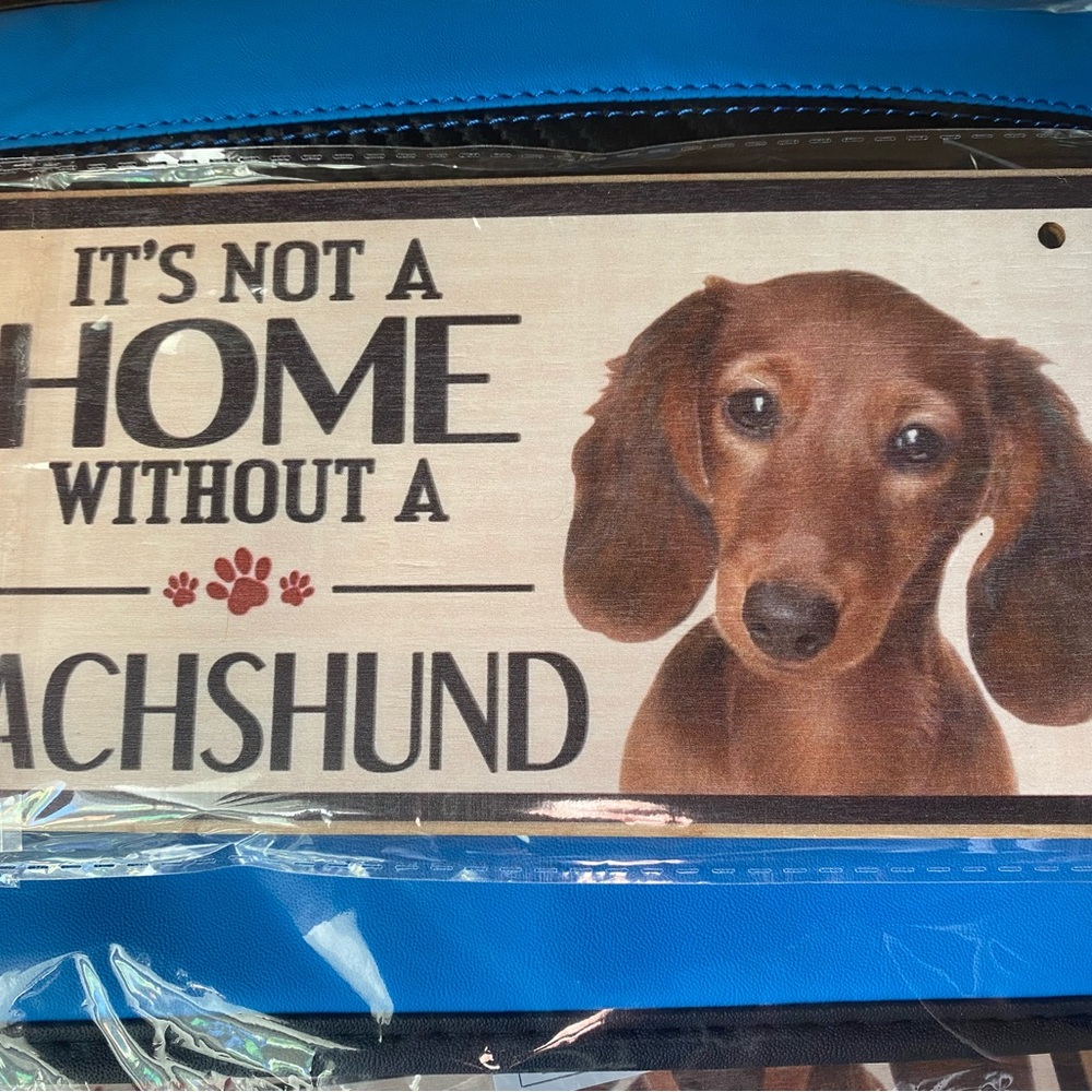 NWT DACHSHUND WALL HANGING